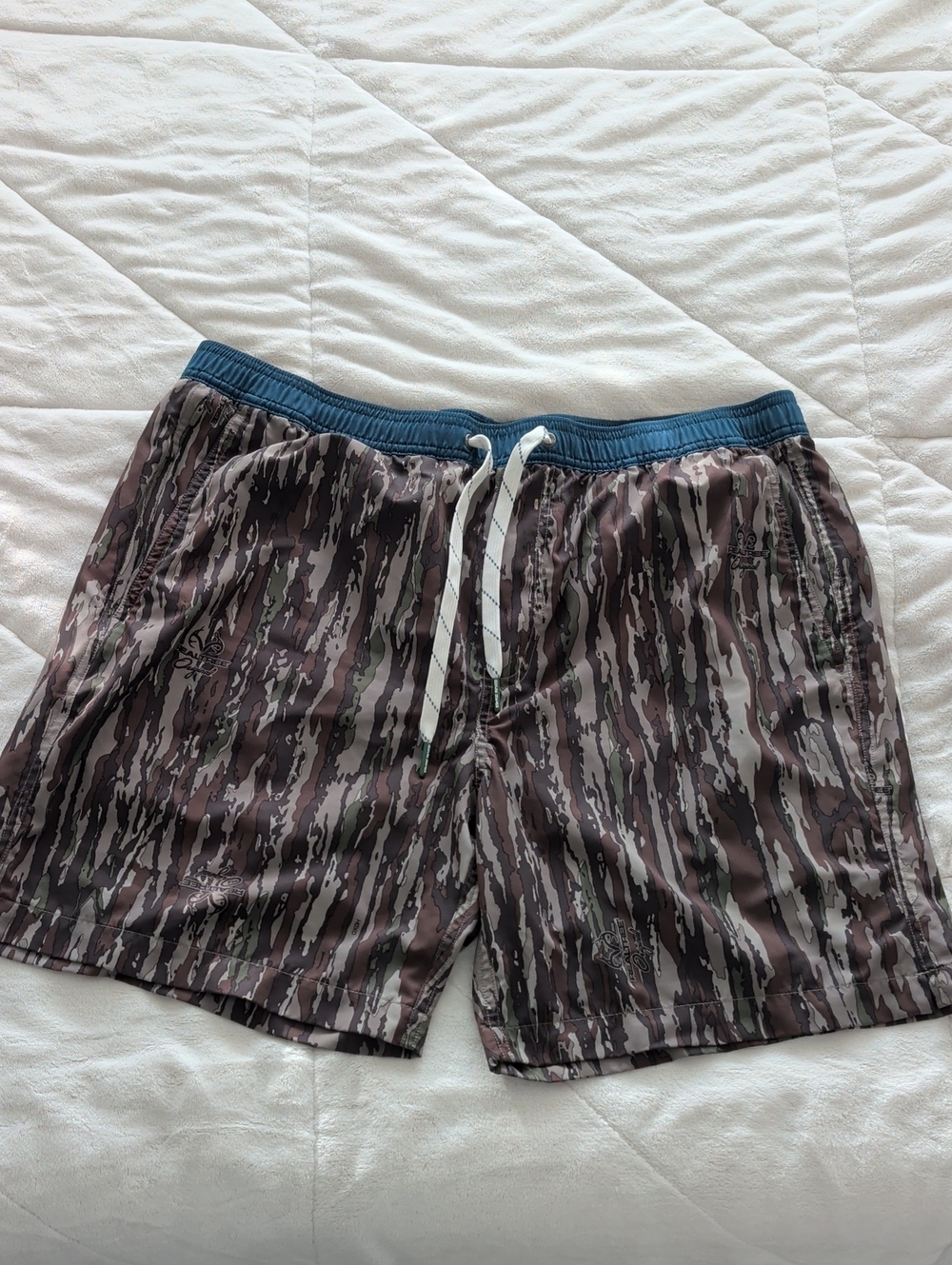 Duck Head Men's 7" Rover Hybrid Performance Camo Shorts | Realtree Original
